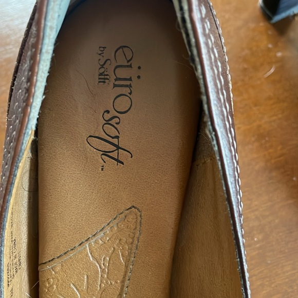 Brown loafer with tassels - Picture 3 of 4
